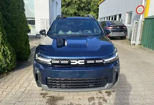 Neu Dacia Bigster Journey 140 PS (102 kW) 2025 Blau SUV