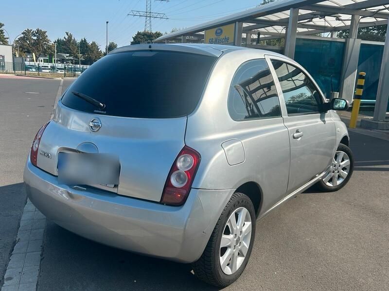 Silber Gebraucht 2005 Nissan Micra Kleinwagen | 800 € (Superpreis) - Bild 1/4