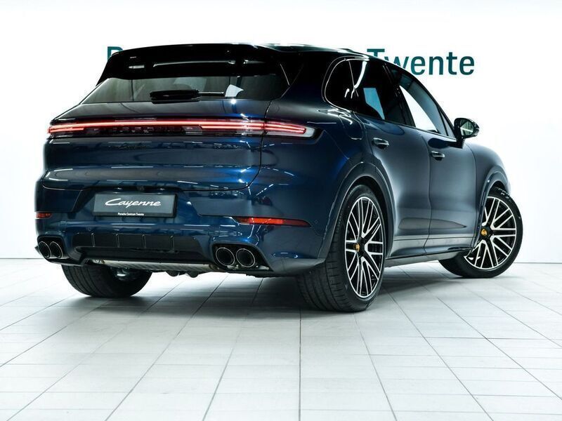 Gebraucht Porsche Cayenne 470 PS (345 kW) 2024 Blau SUV