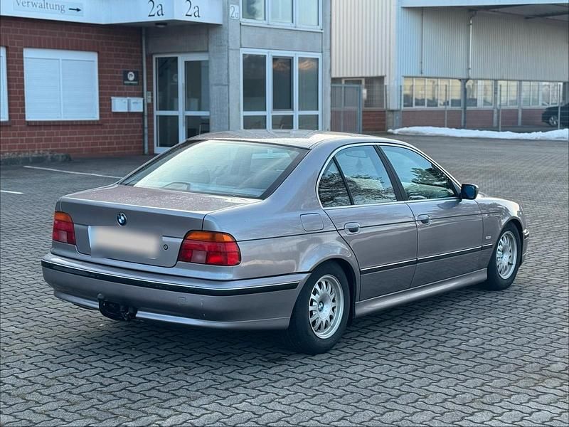 Gebraucht BMW 523 170 PS (125 kW) 1998 Grau Limousine