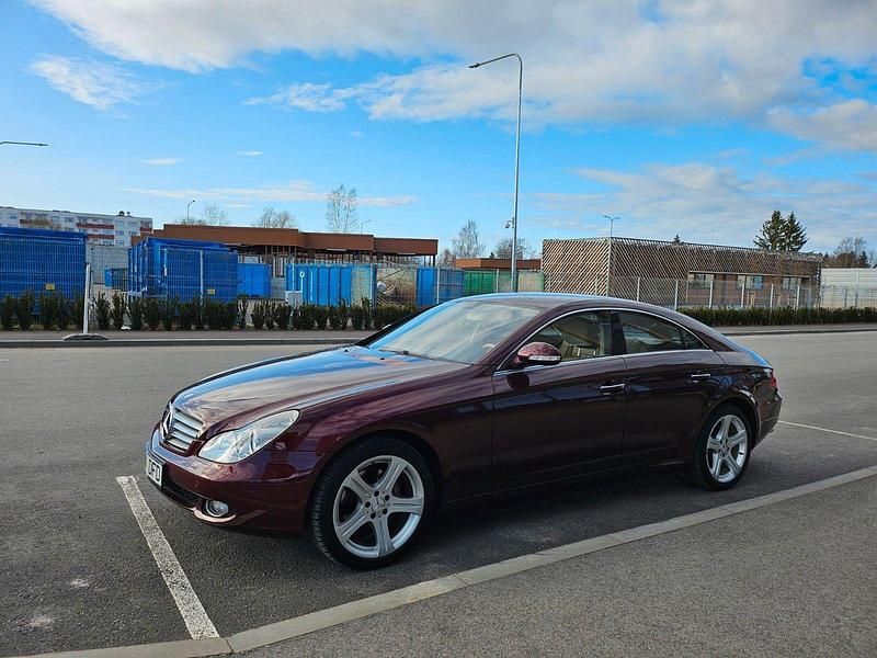 Gebraucht Mercedes CLS320 224 PS (164 kW) 2006 Rot Coupé