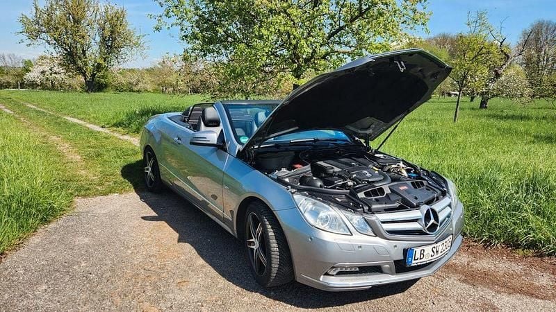 Gebraucht Mercedes 200 184 PS (135 kW) 2010 Grau Cabrio