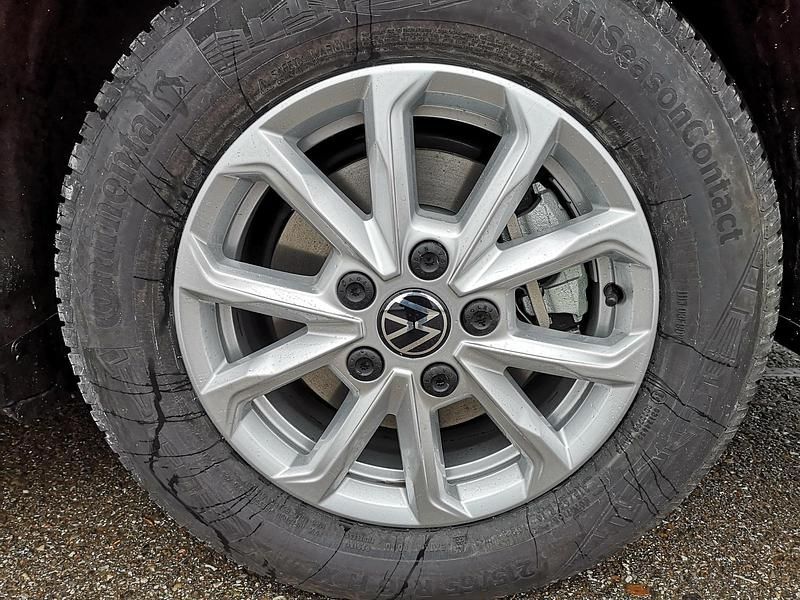 Gebraucht VW California Beach 150 PS (110 kW) 2024 Monosilber metallic / energeticorange metallic Van
