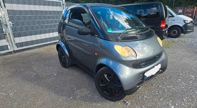 Grau Gebraucht 2003 Smart ForTwo Coupé Kleinwagen | 1.450 € (Fairer Preis) - Bild 1/4
