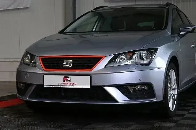 Używany Seat Leon ST Style 150 KM (110 kW) 2020 Srebrny Kombi