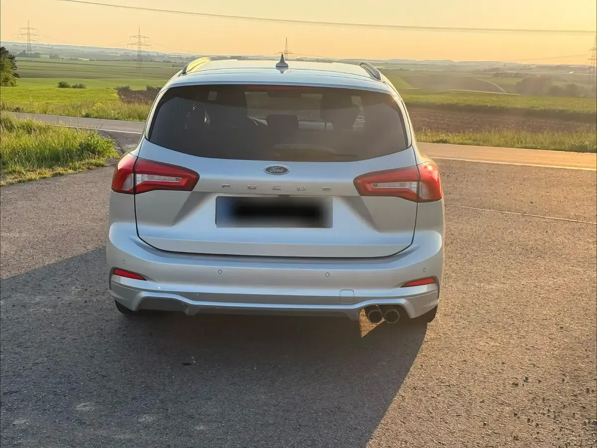 Gebraucht Ford Focus ST-Line 125 PS (91 kW) 2019 Silber Kombi