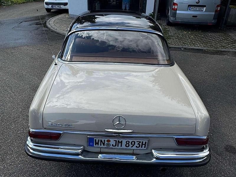 Gebraucht Mercedes W111 120 PS (88 kW) 1964 Beige Coupé