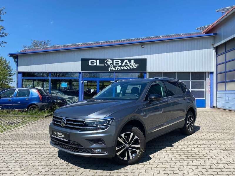 Platinum grey metallic Gebraucht 2019 VW Tiguan Allspace IQ Drive SUV | 22.990 € (Guter Preis) - Bild 1/4