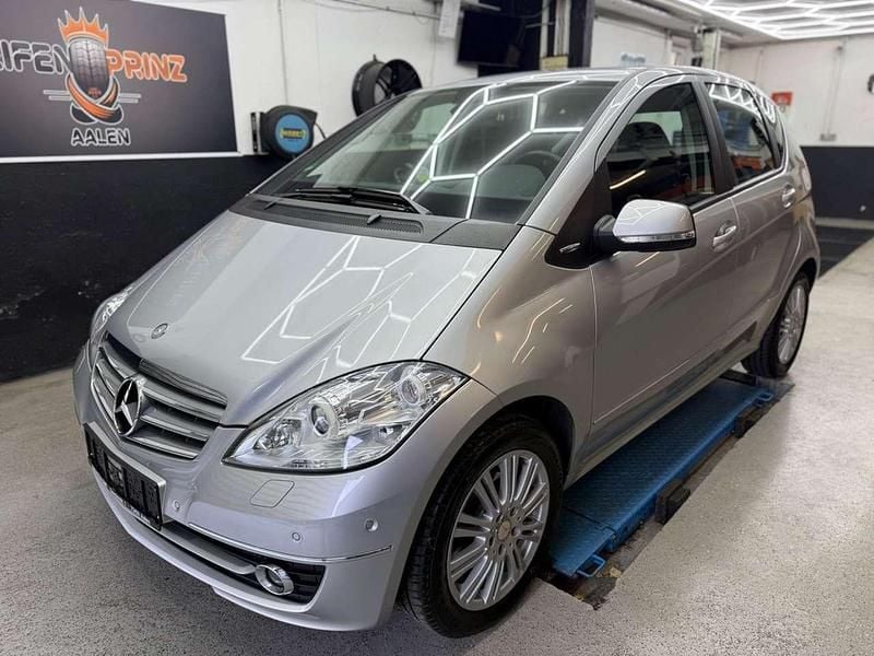 Polarsilber Gebraucht 2008 Mercedes A200 Elegance Kleinwagen | 5.990 € (Fairer Preis) - Bild 1/4