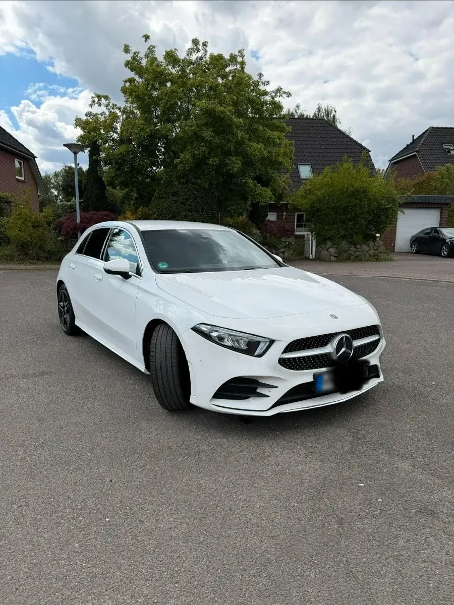 Gebraucht Mercedes A220 AMG line 190 PS (139 kW) 2019 Weiß Kleinwagen