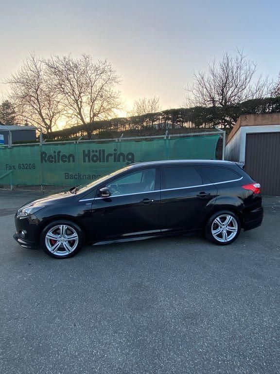 Gebraucht Ford Focus ST-Line 150 PS (110 kW) 2013 Schwarz Kombi