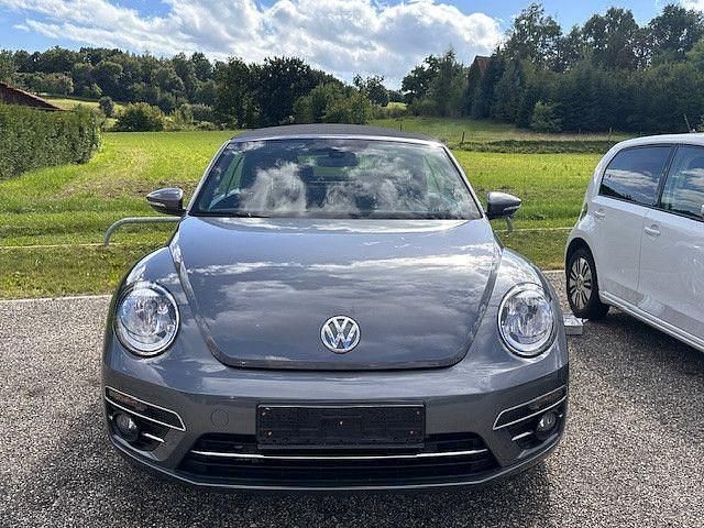 Grau Gebraucht 2018 VW Beetle Sound Cabrio | 15.900 € (Fairer Preis) - Bild 1/4