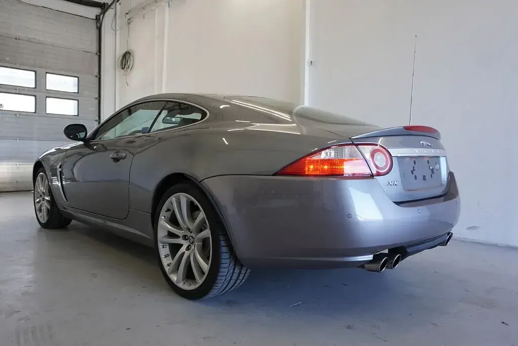 Gebraucht Jaguar XKR 416 PS (305 kW) 2017 Grau Coupé