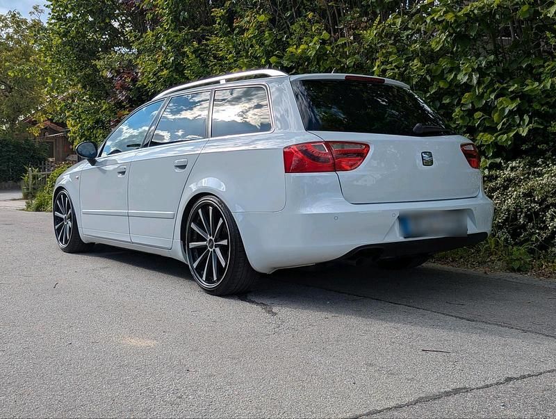 Gebraucht Seat Exeo 143 PS (105 kW) 2013 Weiß Kombi