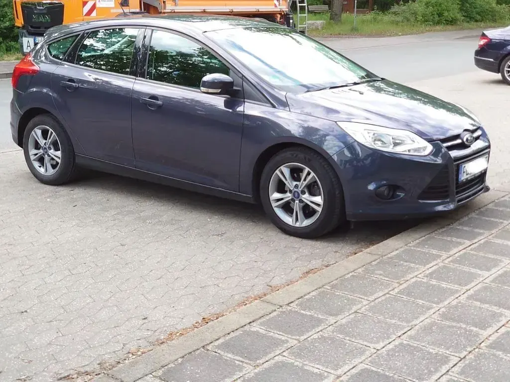 Gebraucht Ford Focus Titanium 125 PS (91 kW) 2014 Grau Limousine