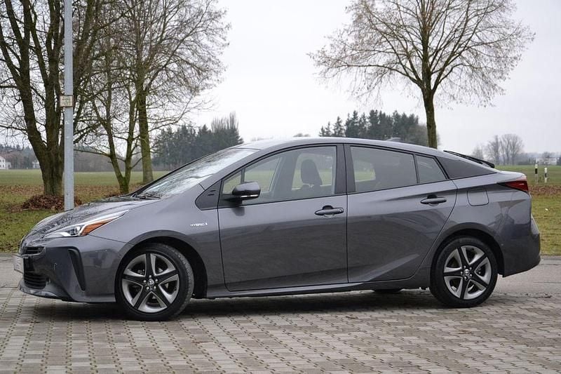 Gebraucht Toyota Prius Executive 98 PS (72 kW) 2021 Grau Limousine
