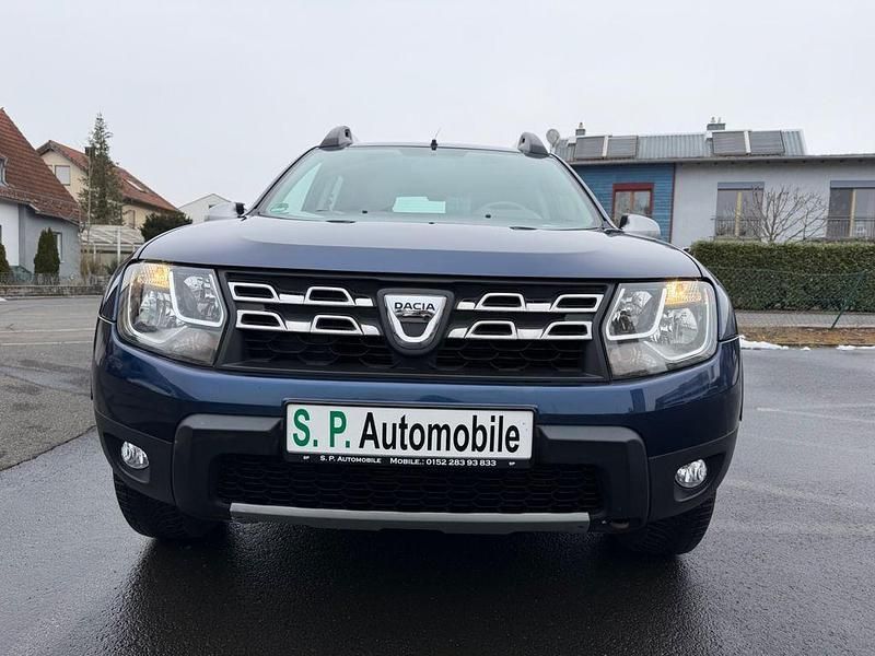 Gebraucht Dacia Duster Celebration 105 PS (77 kW) 2016 Blau SUV