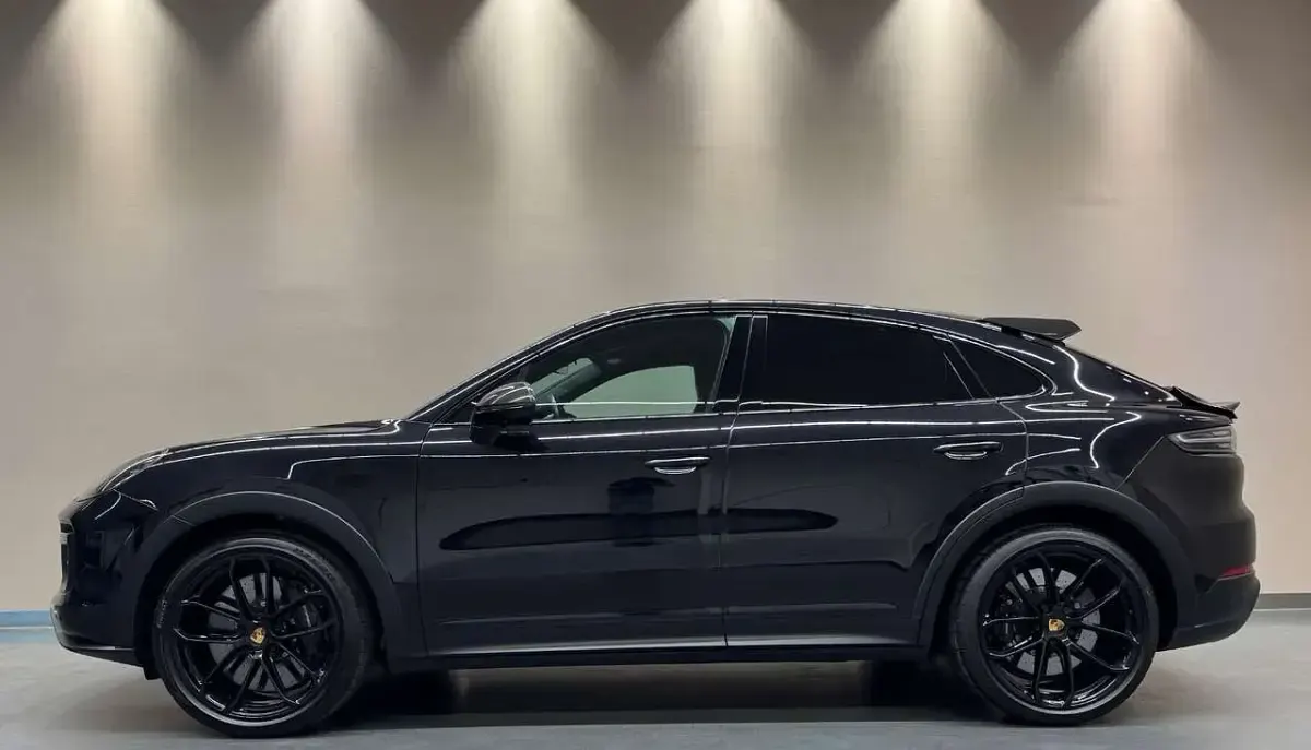 Gebraucht Porsche Cayenne Turbo GT 640 PS (470 kW) 2021 Schwarz SUV