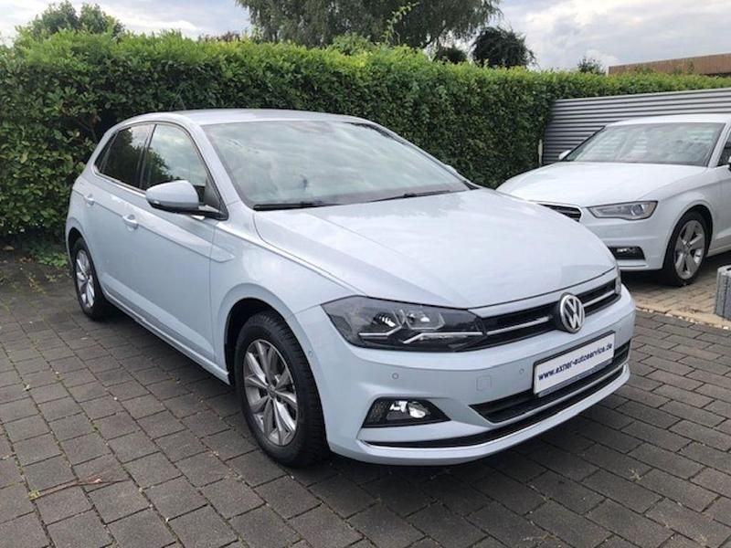 Weiß Gebraucht 2018 VW Polo Highline Limousine | 11.990 € (Teuer) - Bild 1/3