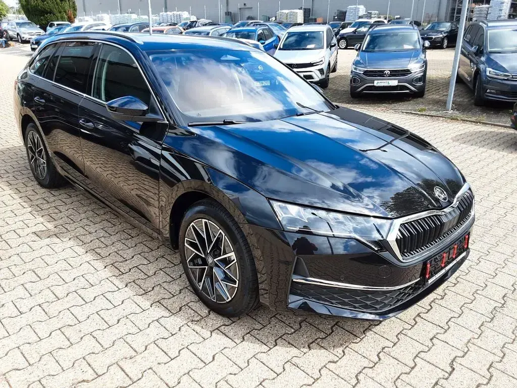Ny Skoda Octavia Selection 150 HK (110 kW) 2026 Sort Stationcar