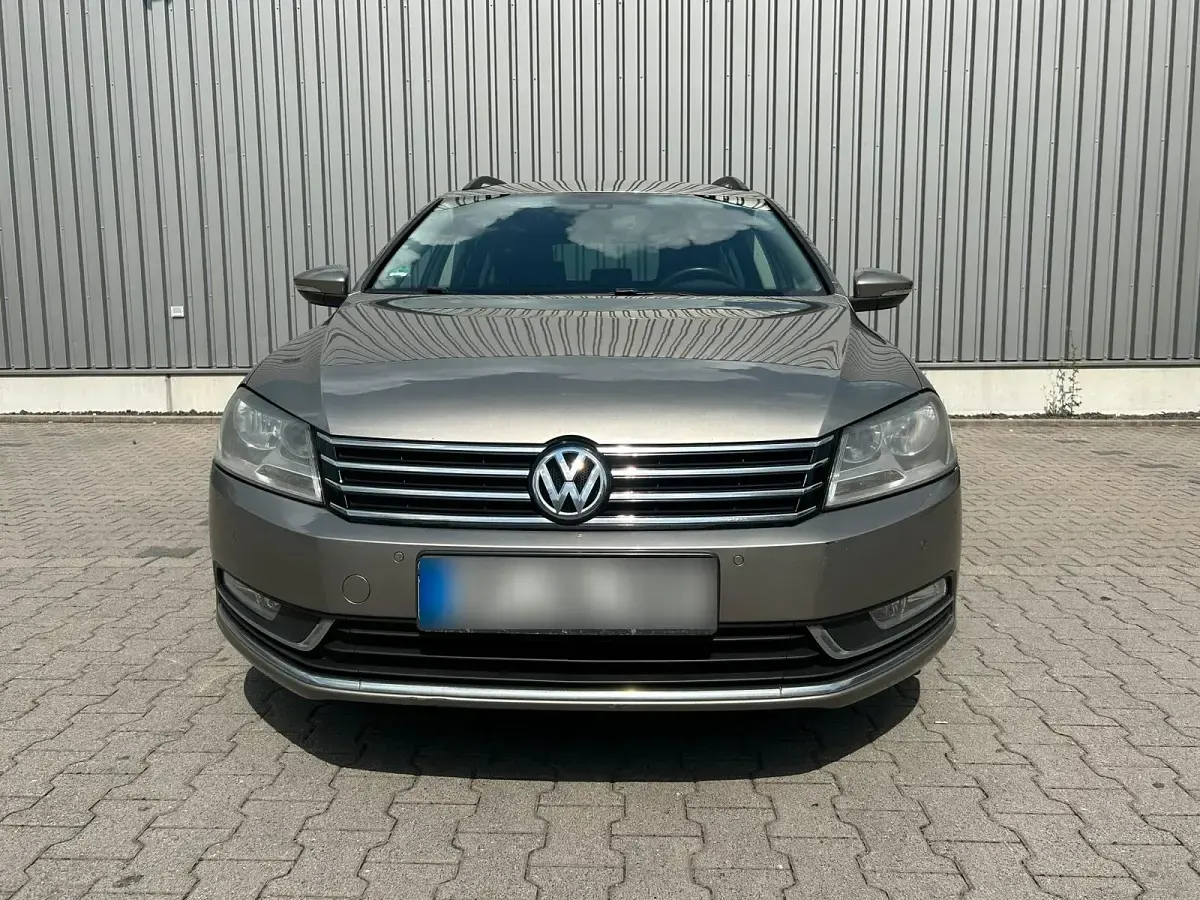 Gebraucht VW Passat 140 PS (102 kW) 2014 Grau Kombi