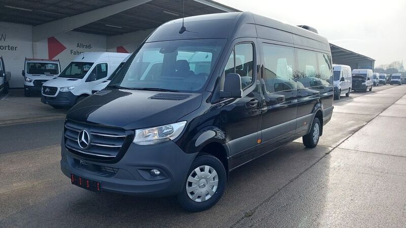 Schwarz Neu 2025 Mercedes Sprinter Van | 58.890 € - Bild 1/4
