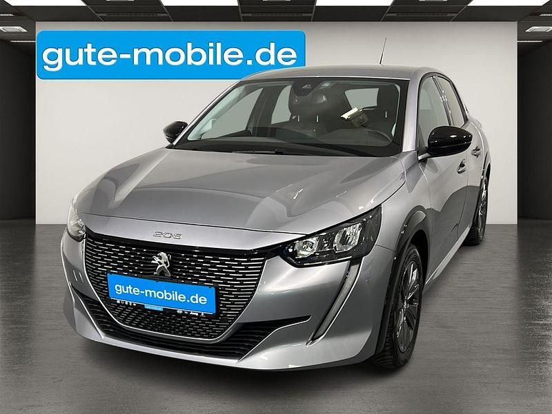 Silber Gebraucht 2023 Peugeot e-208 Allure Kleinwagen | 19.490 € (Guter Preis) - Bild 1/4