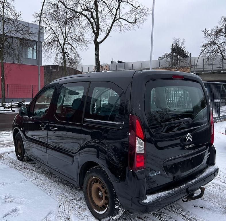Gebraucht Citroën Berlingo SELECTION 120 PS (88 kW) 2015 Schwarz Van / Kleinbus