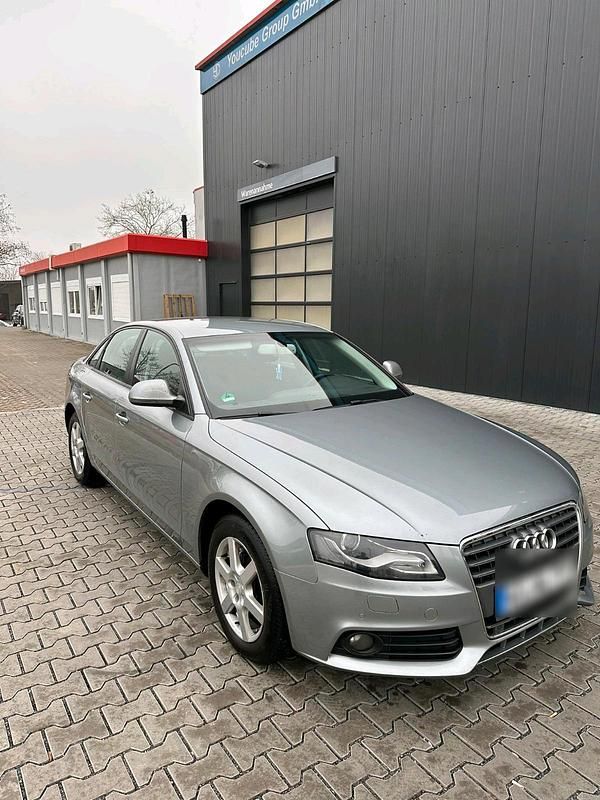 Silber Gebraucht 2008 Audi A4 Limousine | 4.650 € (Guter Preis) - Bild 1/4