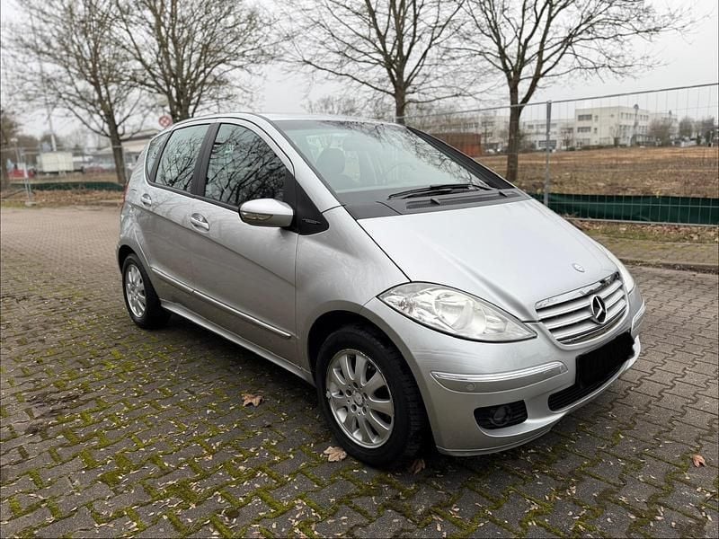 Gebraucht Mercedes A180 Elegance 109 PS (80 kW) 2008 Silber Kleinwagen