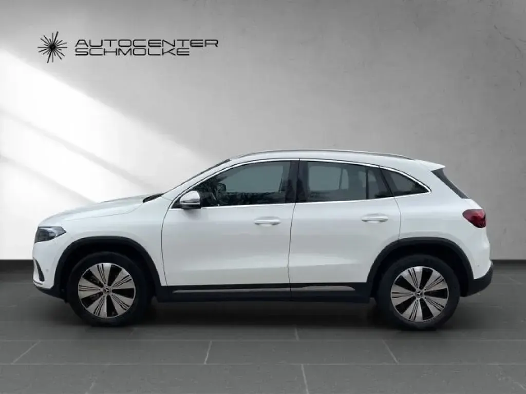 Second-hand Mercedes EQA250 Advanced 139 kW (190 CP) 2024 Alb SUV