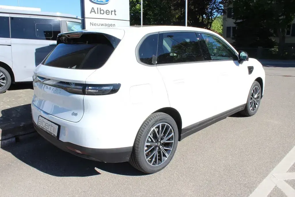 Neu Leapmotor B10 160 kW (218 PS) 2026 Weiß SUV