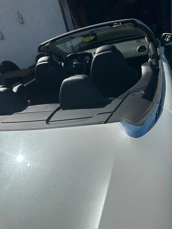 Gebraucht Peugeot 308 CC 163 PS (119 kW) 2011 Weiß Cabrio