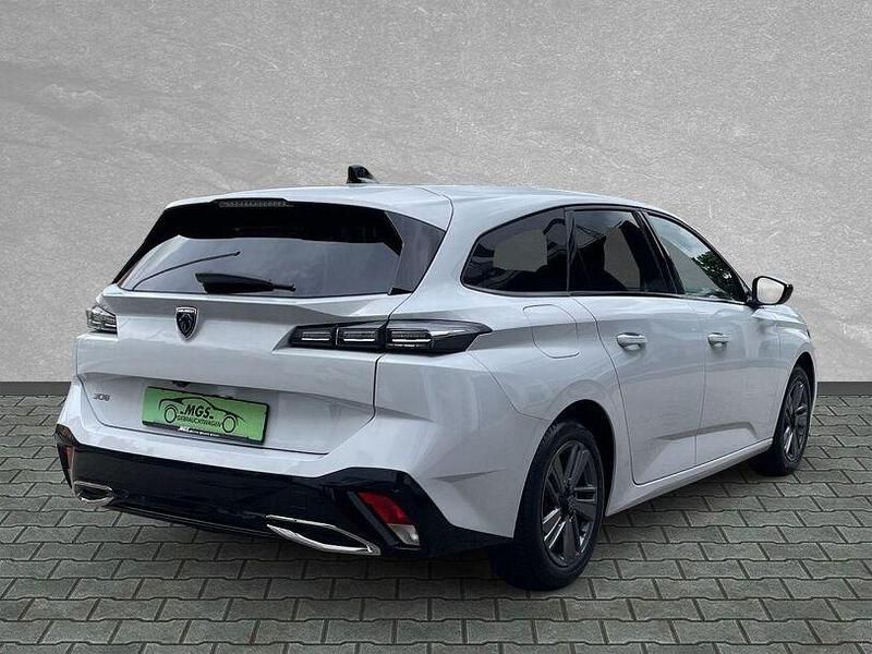 Gebraucht Peugeot 308 Allure 131 PS (96 kW) 2024 Okenit weiß metallic Kombi