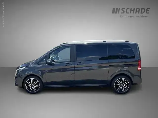 Gebraucht Mercedes V300 AMG 237 PS (174 kW) 2023 Grau Van / Kleinbus