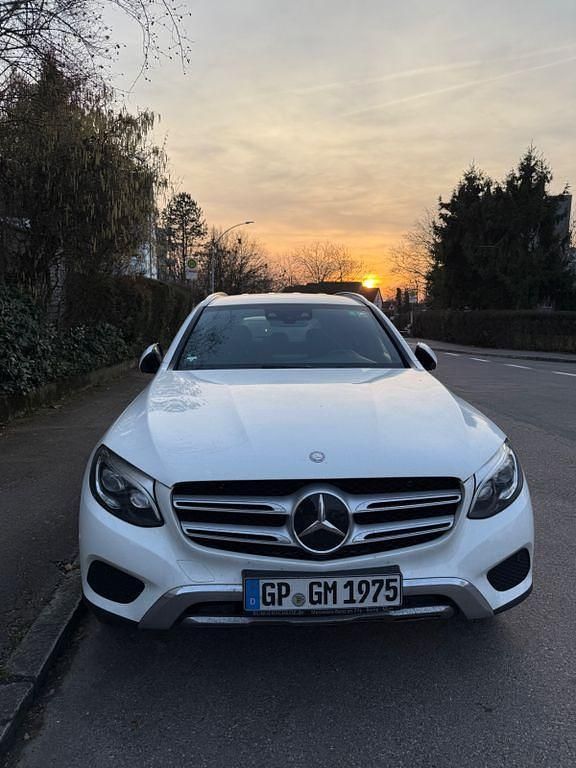 Gebraucht Mercedes GLC250 204 PS (150 kW) 2017 Weiß SUV
