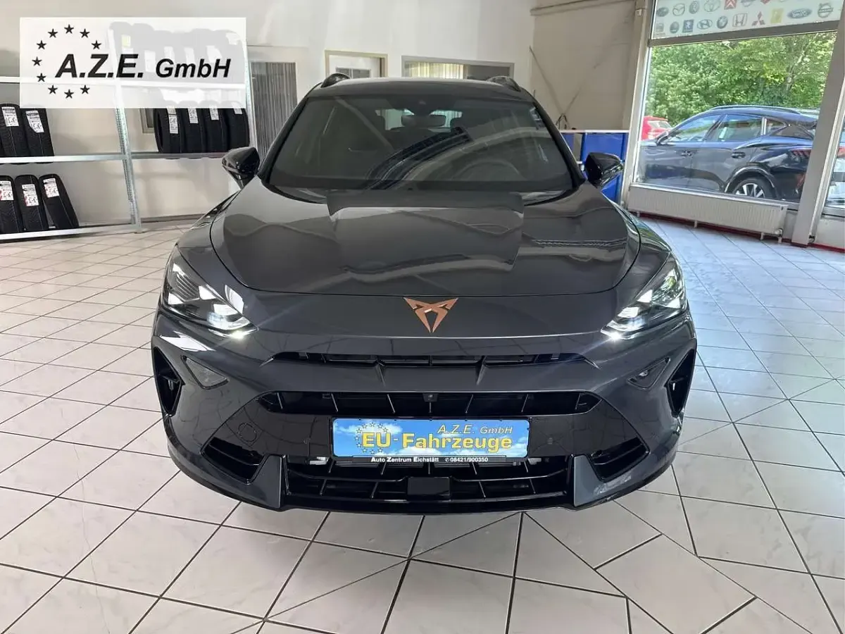 Neu Cupra Formentor VZ 333 PS (244 kW) 2025 Magenticgraumet. SUV