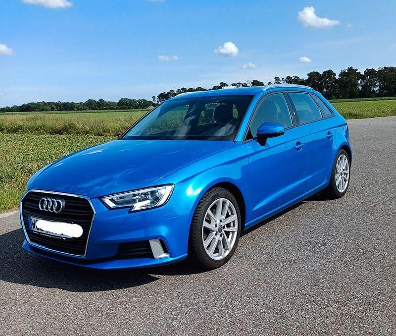 Gebraucht Audi A3 Sport 150 PS (110 kW) 2019 Blau Limousine