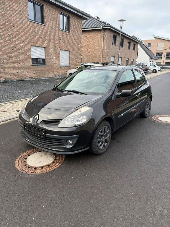 Schwarz Gebraucht 2008 Renault Clio II Dynamique Limousine | 2.100 € (Fairer Preis) - Bild 1/4