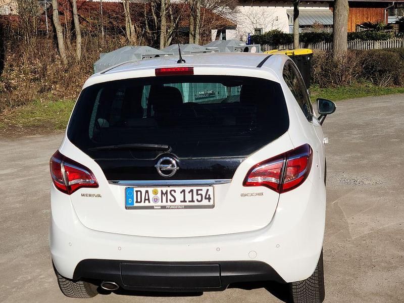 Gebraucht Opel Meriva drive 140 PS (102 kW) 2016 Weiß Van / Kleinbus