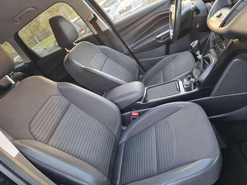 Gebraucht Ford Kuga Titanium 150 PS (110 kW) 2018 Shadow black SUV