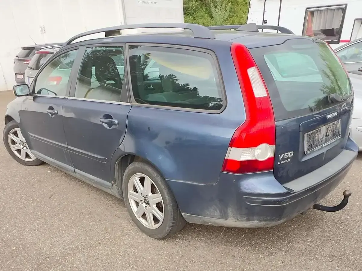 Gebraucht Volvo V50 Kinetic 136 PS (100 kW) 2006 Blau Kombi