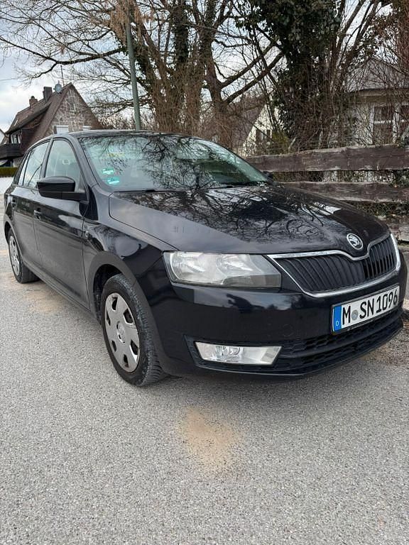 Gebraucht Skoda Rapid Ambition 122 PS (89 kW) 2014 Schwarz Kleinwagen