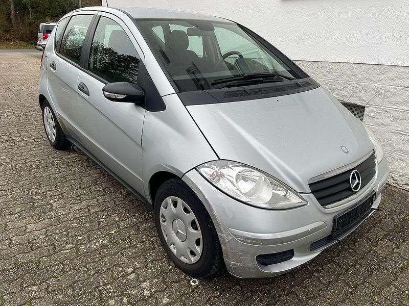 Silber Gebraucht 2006 Mercedes A150 Classic Limousine | 2.900 € (Fairer Preis) - Bild 1/4