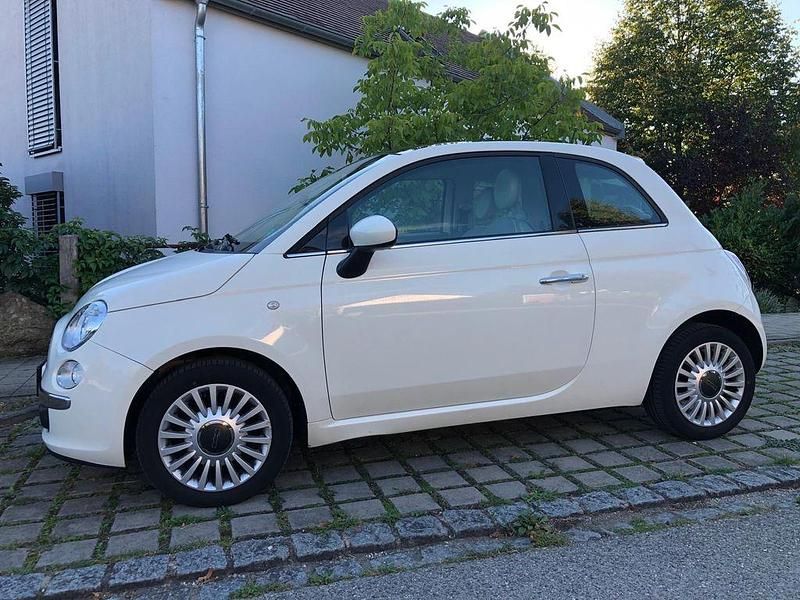 Weiß Gebraucht 2012 Fiat 500 Lounge Kleinwagen | 3.750 € (Fairer Preis) - Bild 1/4