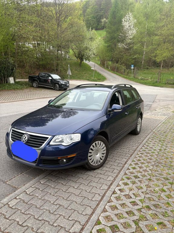 Gebraucht VW Passat 122 PS (89 kW) 2010 Blau Kombi