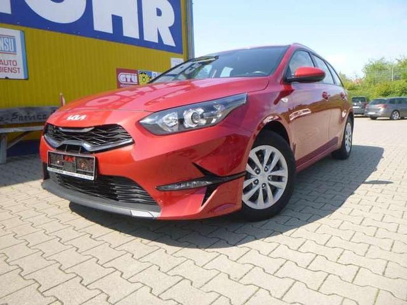 True red metallic Gebraucht 2023 Kia Ceed Sportswagon 2 Kombi | 16.250 € (Superpreis) - Bild 1/4