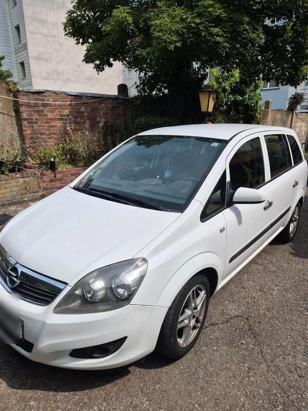 Weiß Gebraucht 2009 Opel Zafira Van / Kleinbus | 999 € (Superpreis) - Bild 1/4