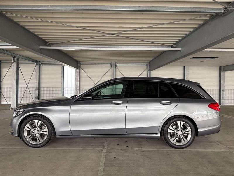 Gebraucht Mercedes C180 156 PS (114 kW) 2015 Silber Kombi
