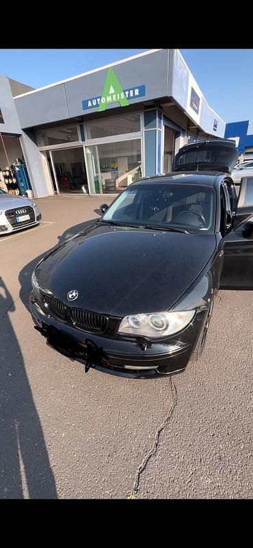 Schwarz Gebraucht 2009 BMW 120 Kleinwagen | 4.100 € (Fairer Preis) - Bild 1/3